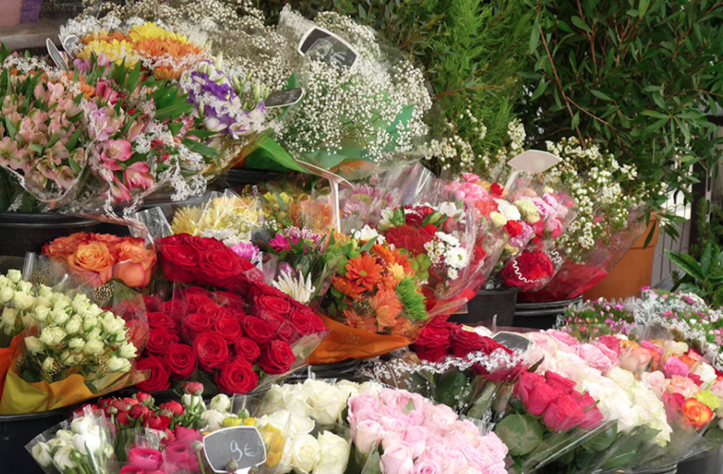 What You Can Do with The Old Bouquet of Flowers?