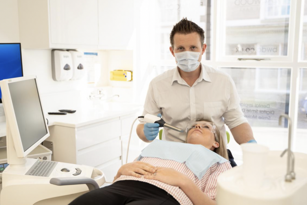 Ways Modern Tech Enhances Overall Dental Experience