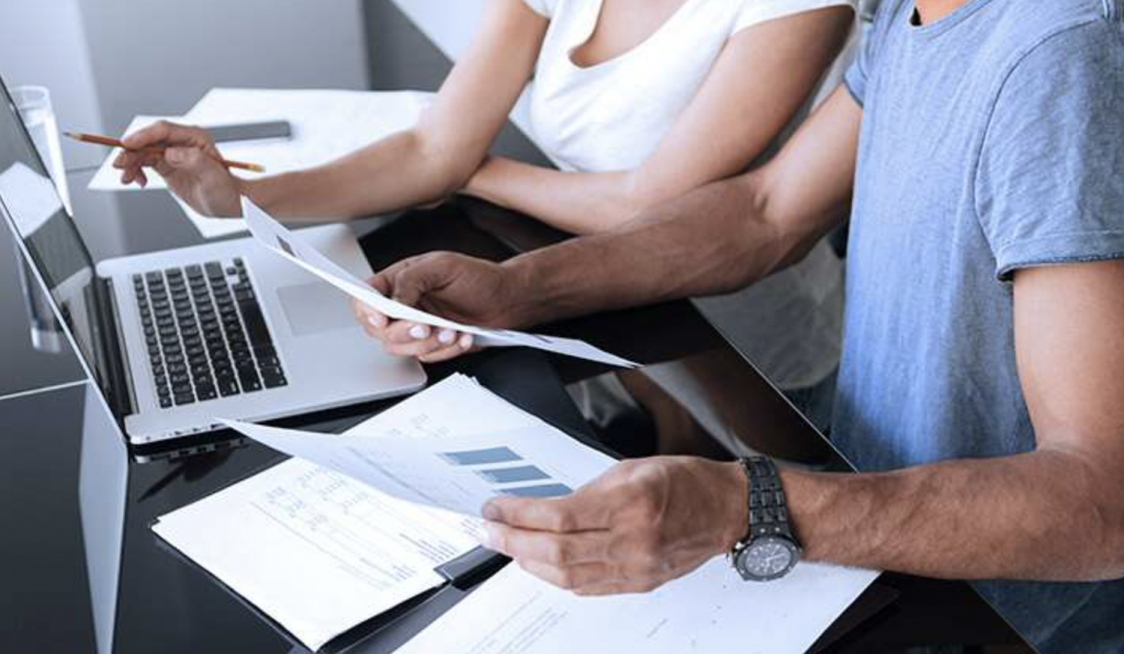 What are the reasons to use llc services