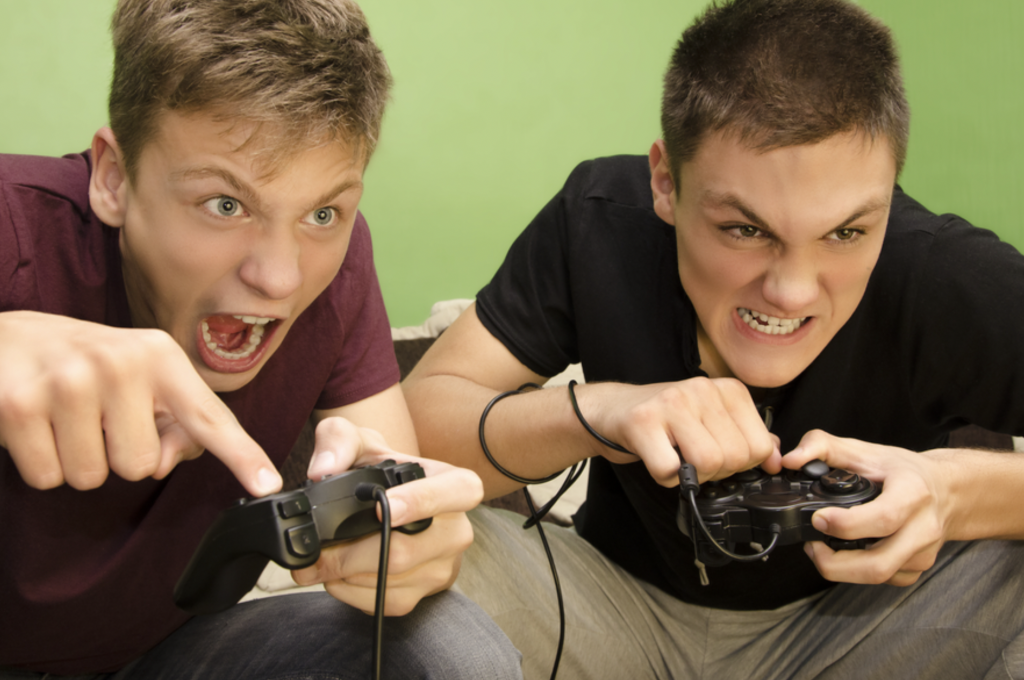 How to play online gaming easily?