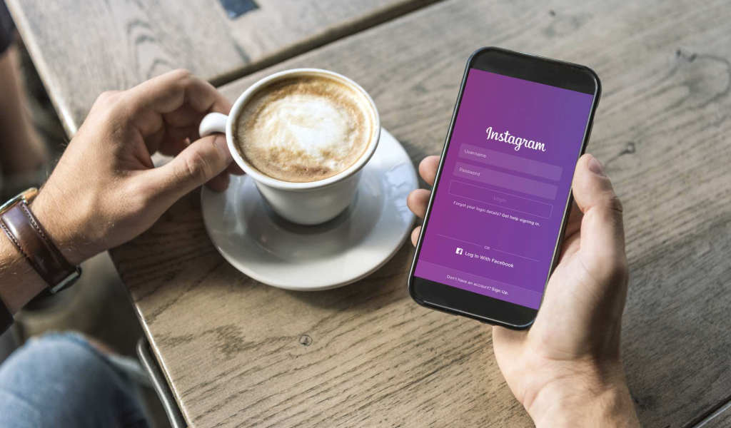 Guide for how to use a tracker for Instagram followers