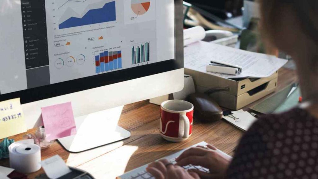 4 Tips to Improve Your Online Business 01