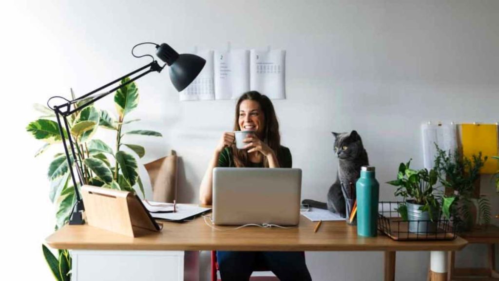 4 Remote Work Ideas While Living in a Condo