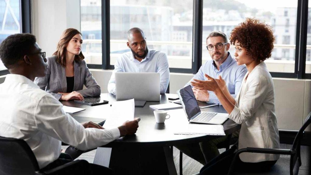 4 Benefits of Outsourcing Income Verification for Business