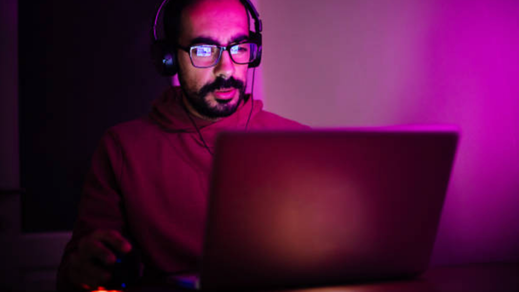 Designing Online Games Insights from Industry Experts