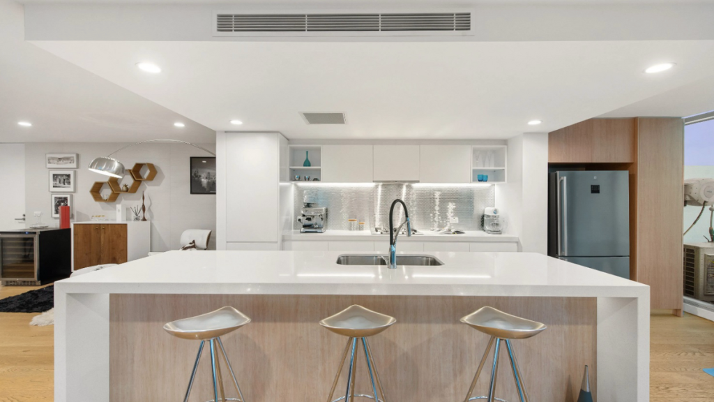 5 Beneficial Reasons to Use a Painting Service for Your Next Home Remodel