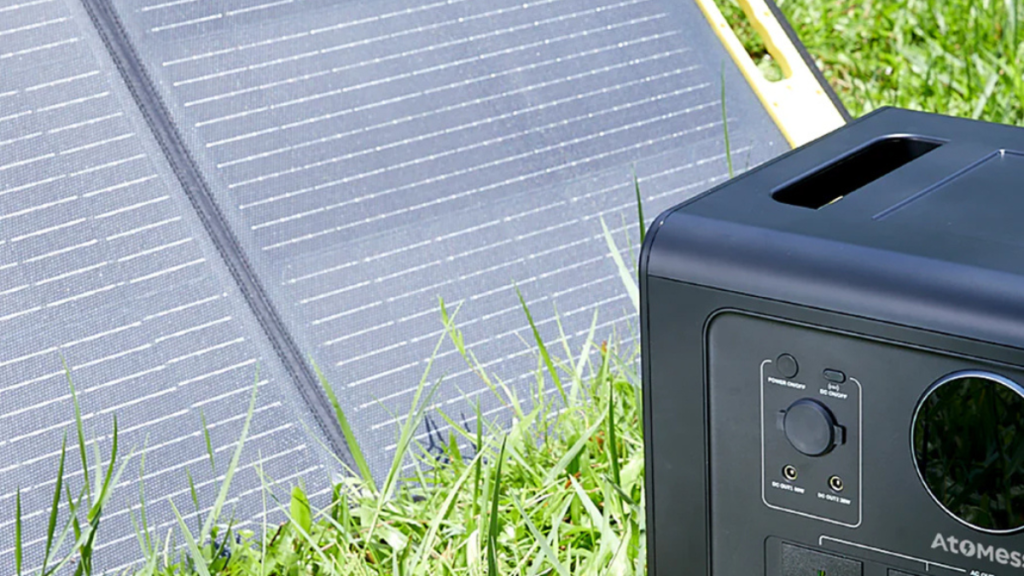 Comparing Solar Charging Efficiency Portable Power Stations vs. Traditional Systems